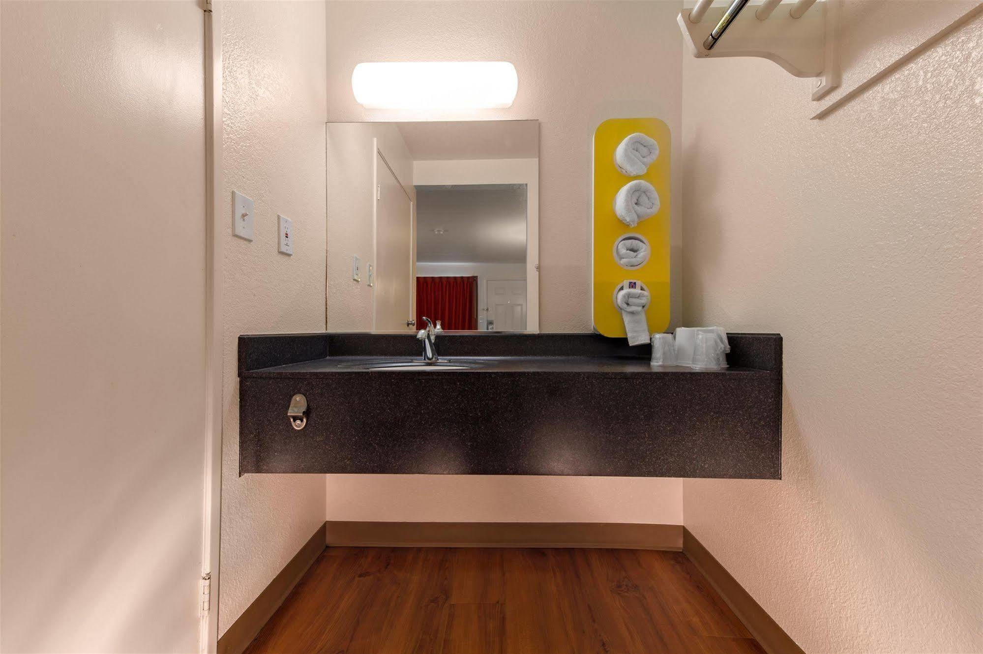 Motel 6-Branford, Ct - New Haven Экстерьер фото